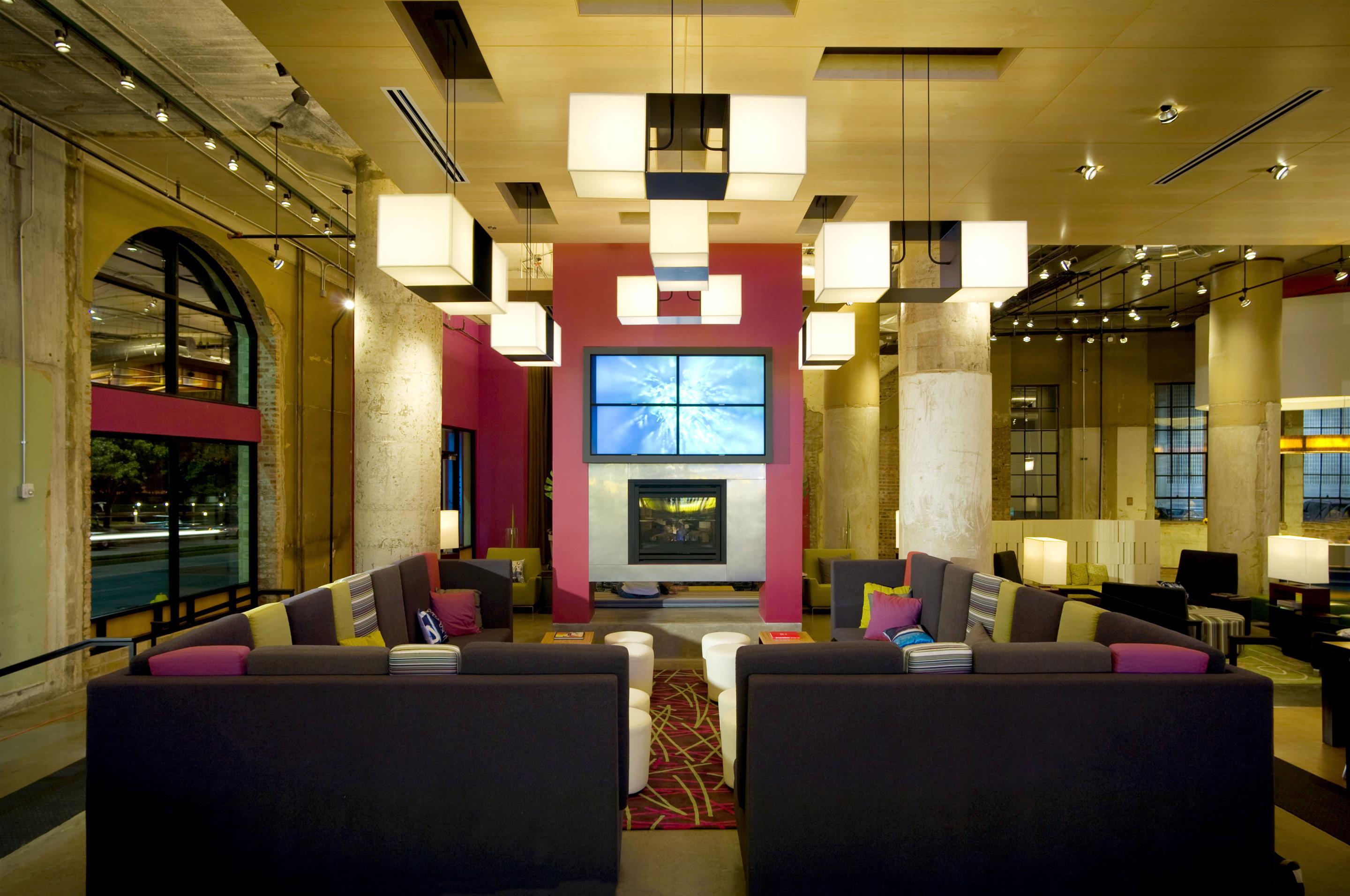 Aloft Dallas Downtown Екстериор снимка