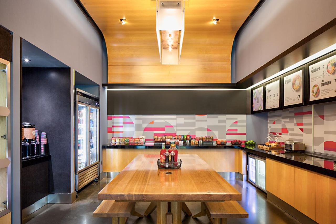 Aloft Dallas Downtown Екстериор снимка